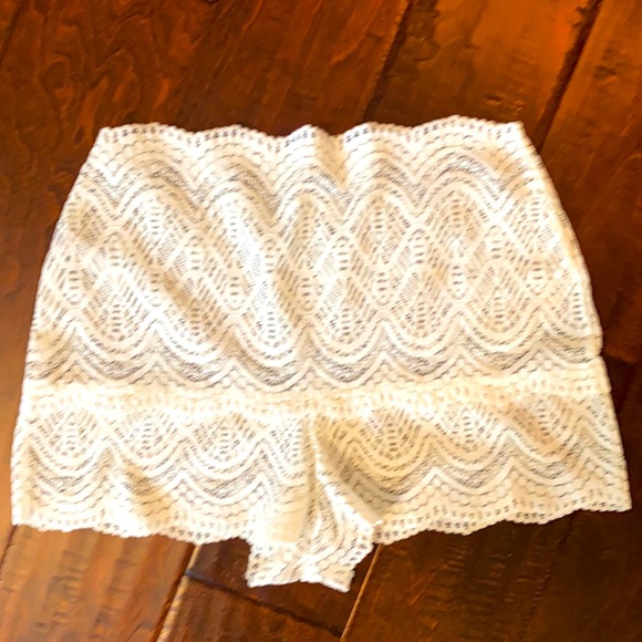 🆕 Free People | NWOT! White Lace Cheeky Boy Short - Picture 2 of 4